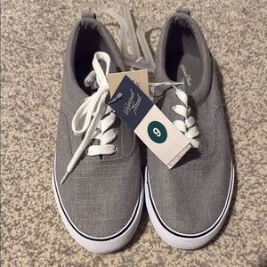 Universal Thread Charcoal Sneakers with White Laces